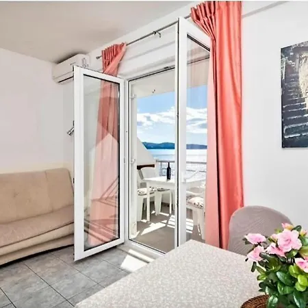 Πανσιόν Complex In 3*