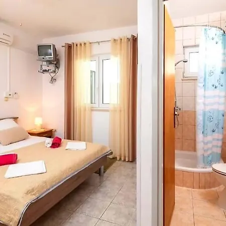 Complex In Guest house